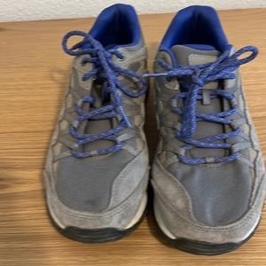 Columbia hiking shoes